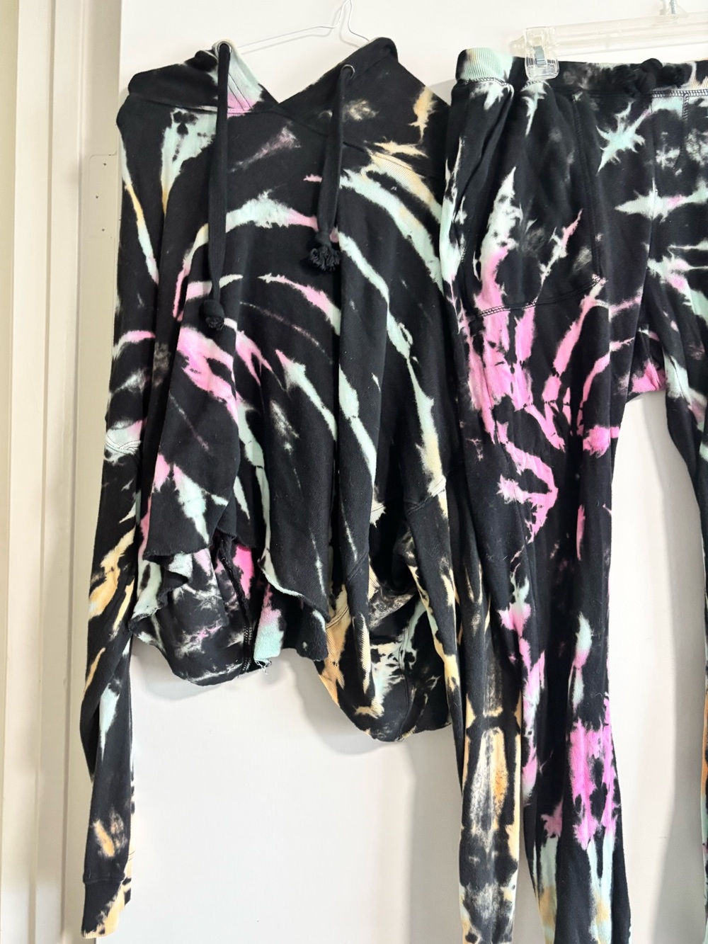 Vintage Havana Tie Dye Hoodie Free Pants